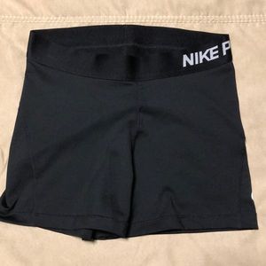 Nike pro 3in shorts